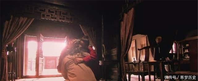 要骗|宋江自尽前,为啥要骗李逵和自己共赴黄泉只怪李逵了解一个秘密