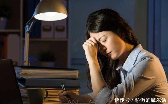 寿命|缩短人体寿命的8个行为,抽烟只排第4,排第1的很多人无法避免