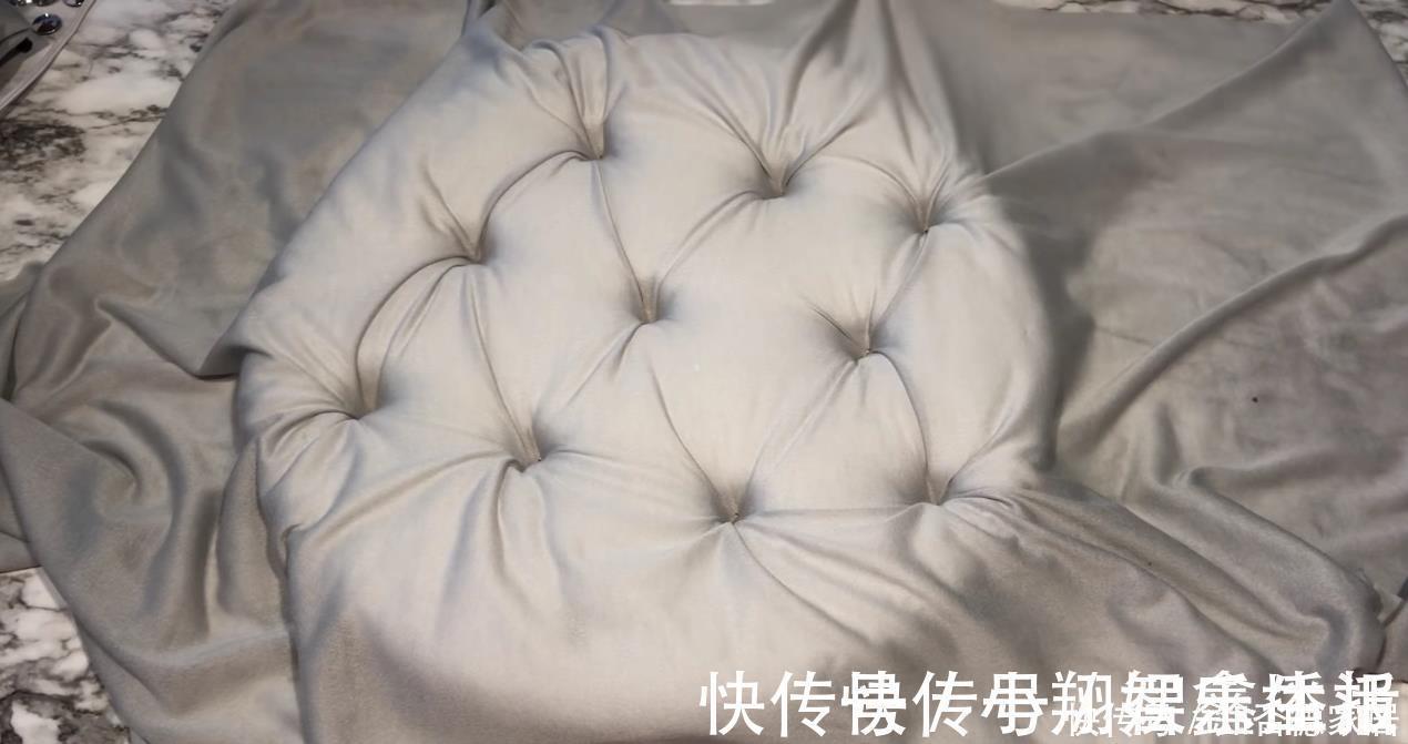 泡沫|扔掉的旧铁凳子捡回来吧,用海绵包一圈,放家里坐着舒适还能收纳