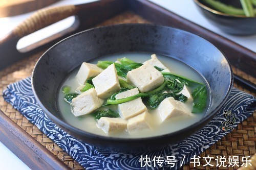 10分钟就能吃到嘴,豆腐此做法,简单有营养,汤也一口气喝光