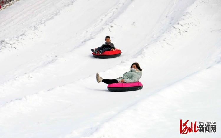 冰雪运动|河北遵化：免费开放“冰雪乐园” 冰雪运动升温