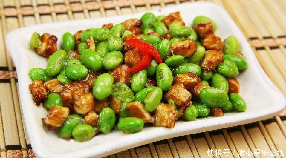 大厨|分享几道越吃越香的大厨家常菜咸蛋炒苦瓜、盐焗鸡、毛豆焖肉