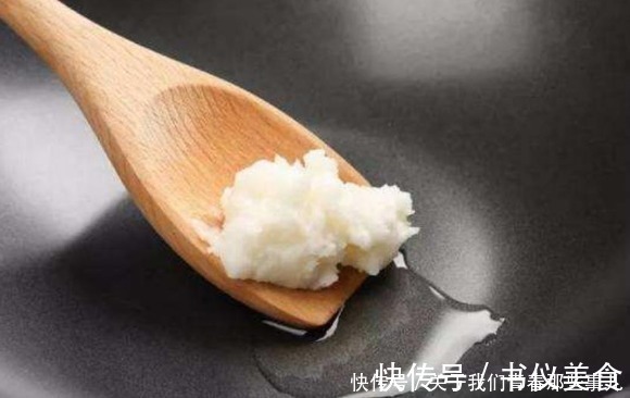 大厨|无论炒啥青菜，学会3个技巧，翠绿鲜嫩又入味，不比大厨炒得差