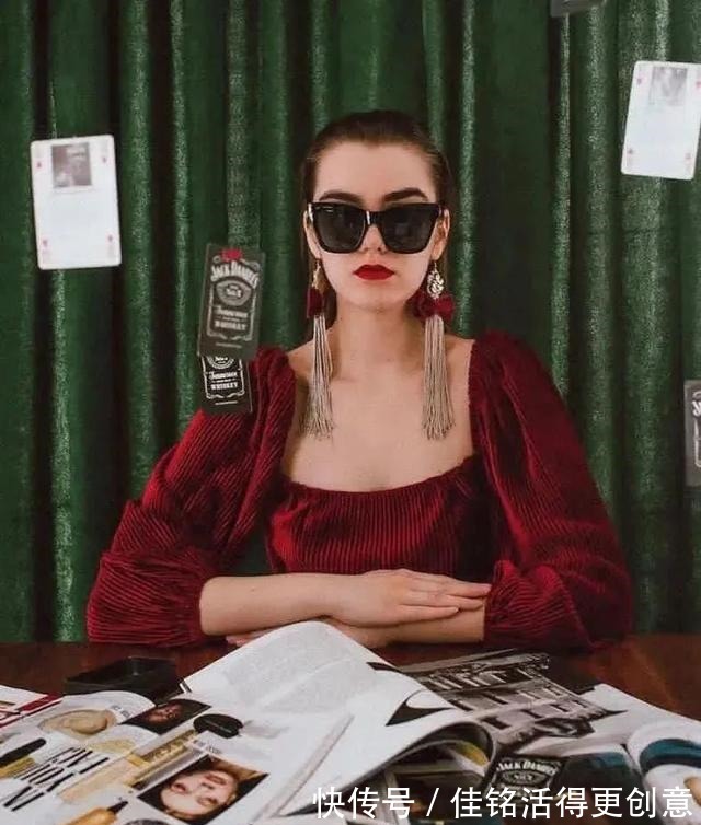 明度 2021年十大秋冬流行色来了,很美很特别,你的衣橱中有几个!