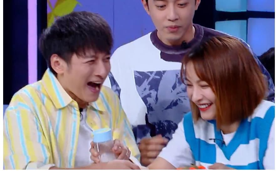 維嘉|《快本》豆汁懲罰有多狠？維嘉吳昕互相推搡，梁靖康喝完吐了