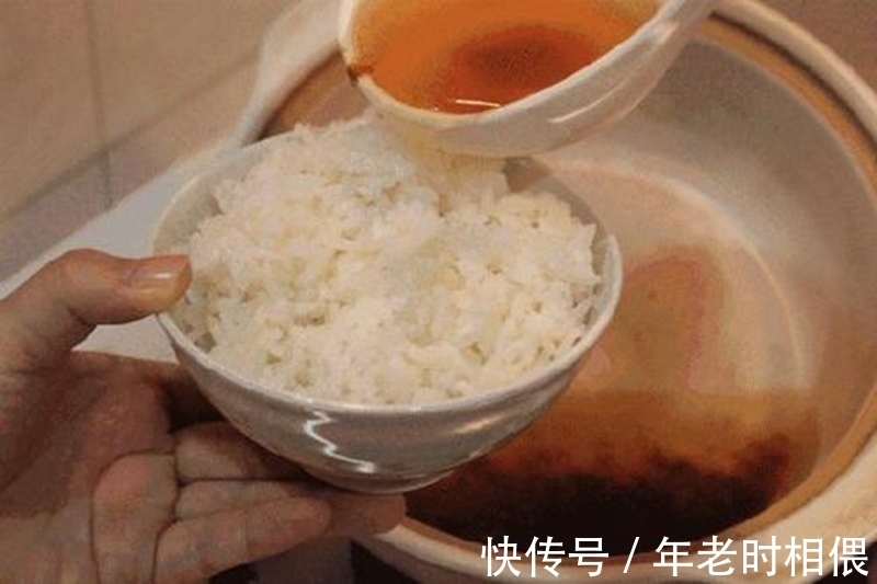 养娃|9月大宝宝因吃错辅食入院，医生无奈养娃不能大意，别乱喂辅食