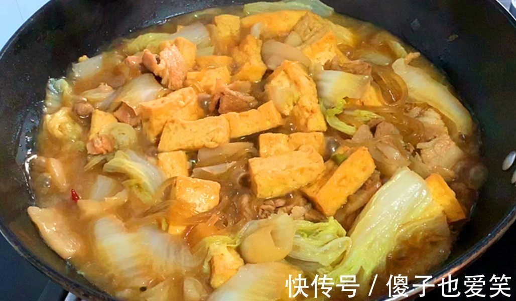 豆腐和此菜是绝配,冬天要常吃,每次炖一锅,好吃到连汤汁都不剩
