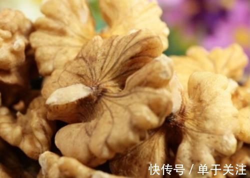 食用禁忌|常吃核桃好处多多,但有“一害”,多数人不懂装懂,早知早好