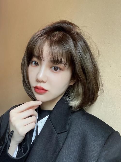 长发稍微剪短一点怎么剪,几个好看的发型,更适合春夏的天气