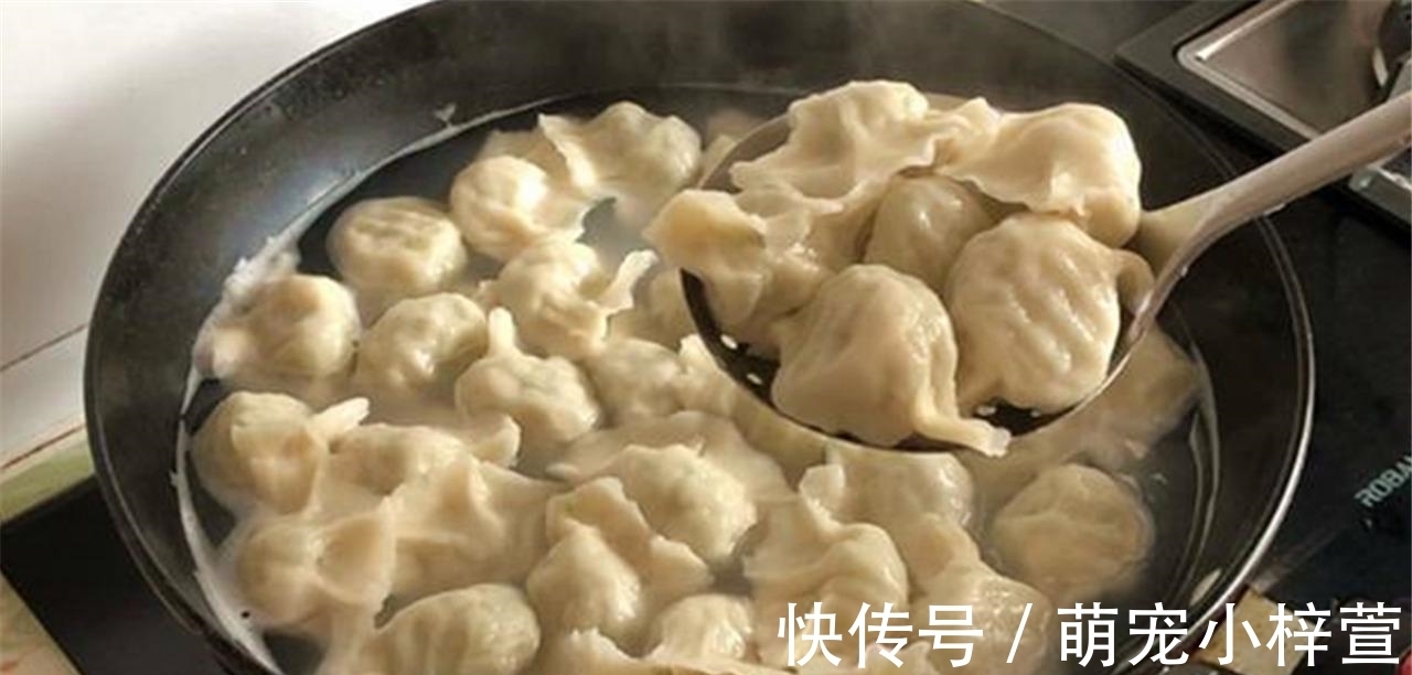 芹菜|冬天,用它包饺子,比白菜韭菜鲜,再贵也要吃,我家一周吃4次,太香了