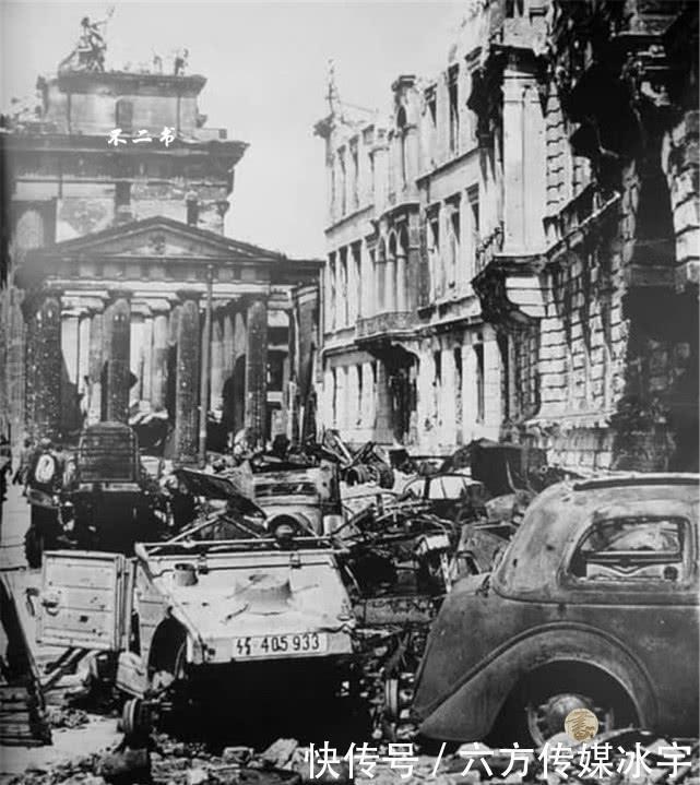 老照片|柏林战役老照片在苏军250万兵力的进攻下,恶魔迎来了消亡