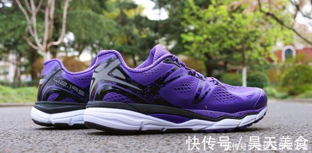 索康尼|适合过年穿的5双跑鞋，能走又能跑，好看又好穿！