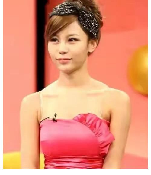 姿色平平，貌不驚人的“拜金女”馬諾