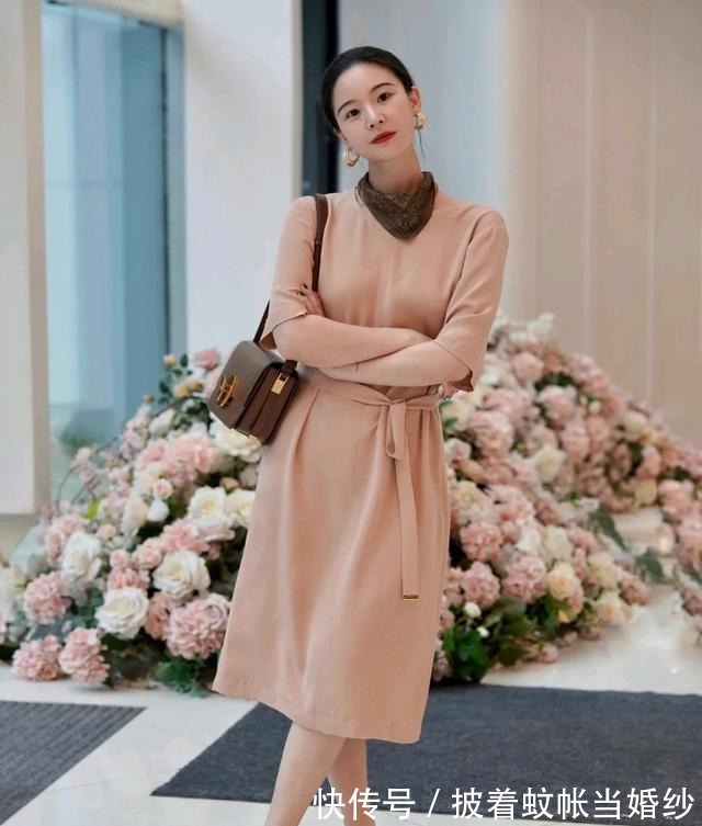 阔腿裤 今秋火了一种风格,叫“温柔风”穿搭,时髦气质,充满高级感!