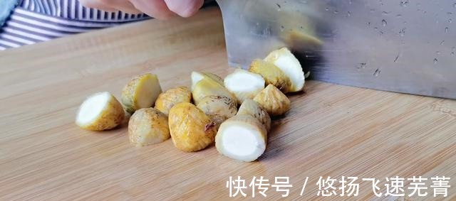 用板栗这样炖汤,益气补血,健脾养胃,经常熬夜的朋友要多喝2碗!