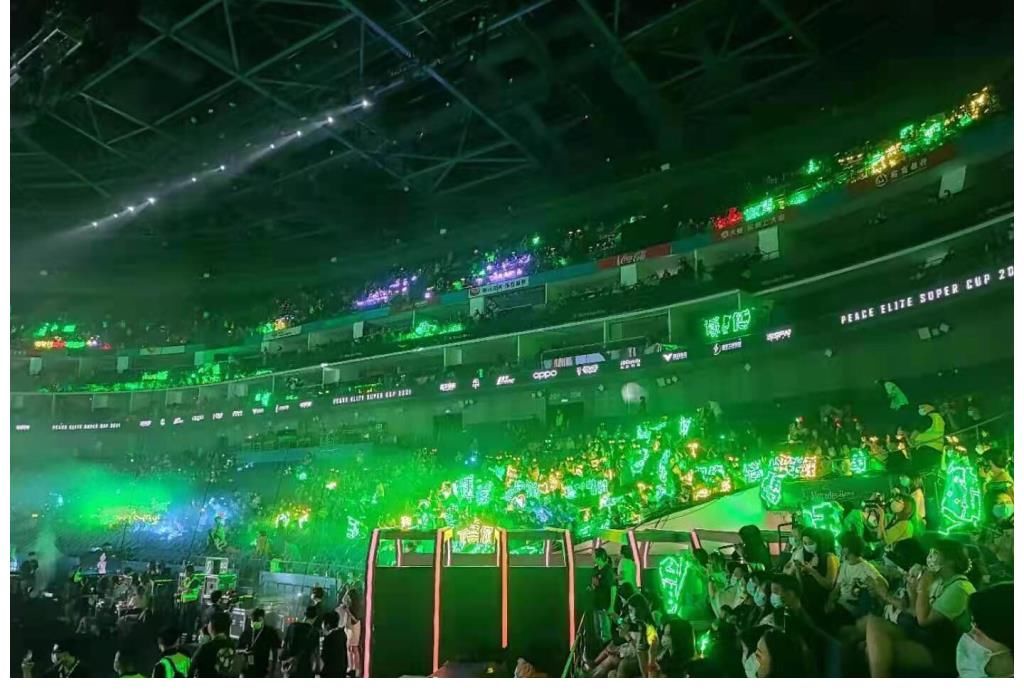 王一博和粉丝的双向奔赴王一博绿海小合集…