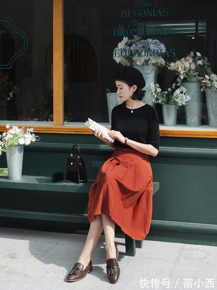 半身裙|3、40岁的女人穿半身裙,上装搭配什么才优雅?这样穿打造好气质