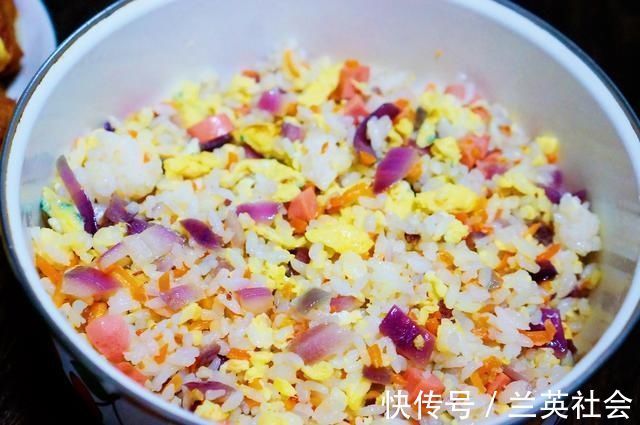 好吃|晒晒一家三口的晚餐，20分钟做好，好吃又营养，家人爱吃身体棒