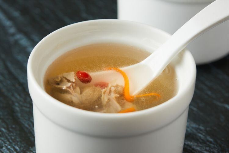 秋季进补，记得多喝鸽子汤，牢记2个窍门，汤鲜味美，营养不流失