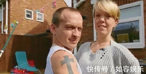 夫妻|侏儒夫妻生下二宝,这段爱情童话证明:世界没有矮人这一说法