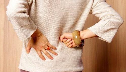 为何50岁女性易高发骨质疏松？如何才能正确有效预防？医生告诉你