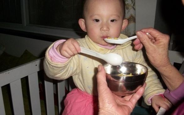 孩子|儿科医生:孩子不满3岁,少吃3物,小心坑娃不发育