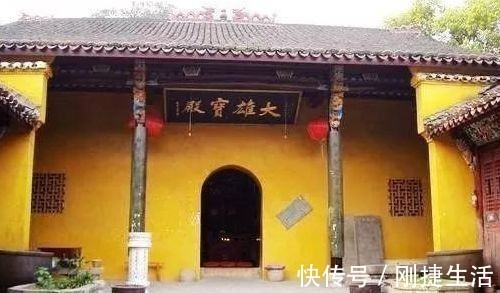 两厢情愿|知府出上联:东和尚,西尼姑,两厢情愿,糊糊涂涂!秀才的下联太经典