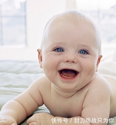 袖珍娃娃|袖珍娃娃!世界上体型最小的女孩,犹如一个活着的布娃娃!