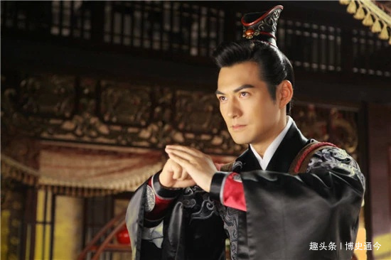 朱棣|朱元璋赏赐朱棣美女,朱棣看了一眼数量,忙吩咐快把她们送走