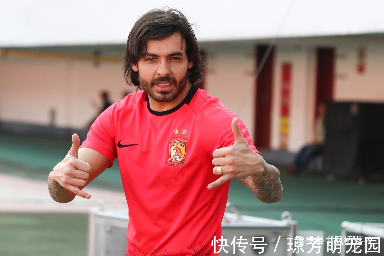 核心|李铁果然慧眼!钦定中场核心在中超大放异彩,完美替代外援!