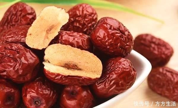 金银花|红枣配此物一起泡，睡前一杯，失眠好了，补血养颜，手脚暖和