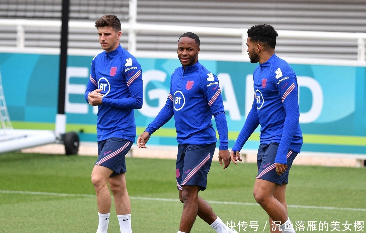 new b|斯特林训练上脚新配色New Balance Furon足球鞋
