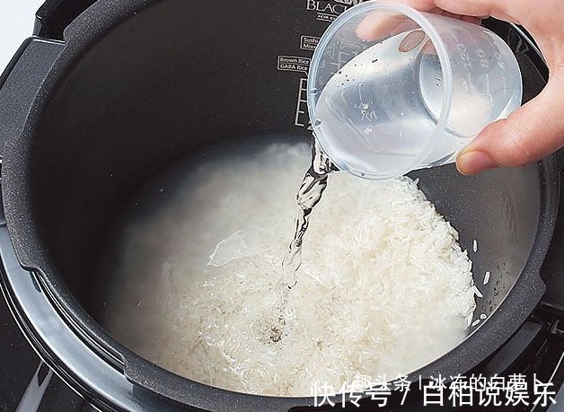 米饭|蒸米饭万万不可直接蒸,多加一步,饭粒油亮、香味浓郁,不粘锅