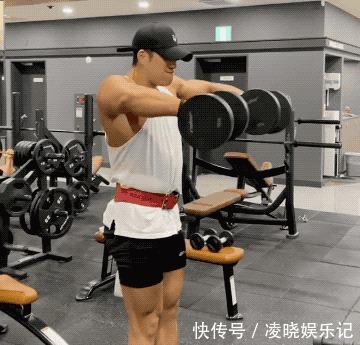 情侣|健身情侣身材令人羡慕，一起健身顺便秀恩爱，真实身材被曝光