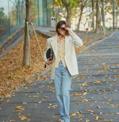 撞衫不可怕，可怕的是搭配失误，看了她们，才明白气质的重要性