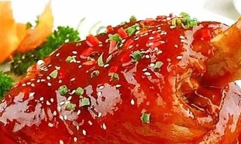 卤汤|老厨师30年秘制酱肘子做法，软烂入味，酱香浓郁，赶快收藏起来！
