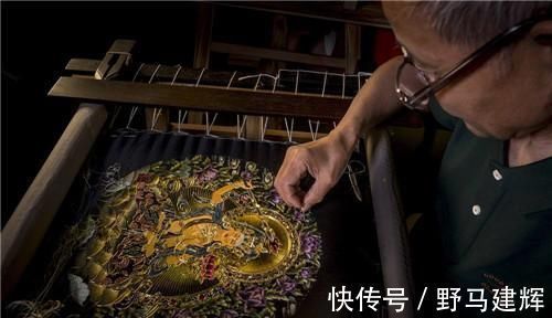 清秘藏$宫廷绣唯一传人:耗17年绣出价值千万《观经图》,面世后惊艳世界