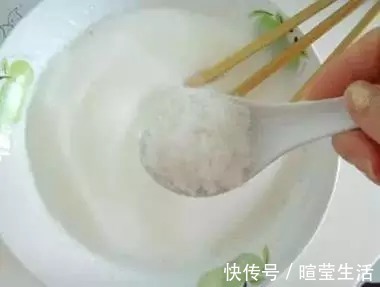 用电饭锅做蛋糕原来这么简单！保存好，做给家人吃！