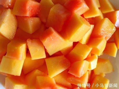 女生来“例假”期间,使劲吃3物,或排出子宫污血,体重“哗哗降”