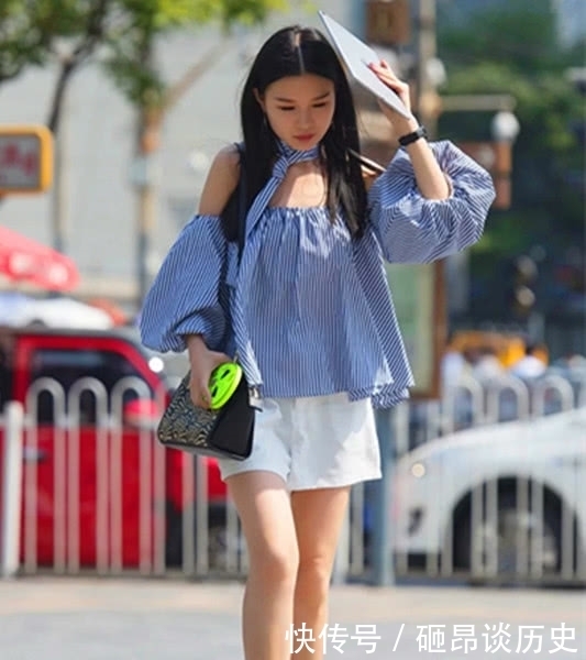 街头|街头美拍,气质成熟华丽的靓丽美女,穿搭美轮美奂