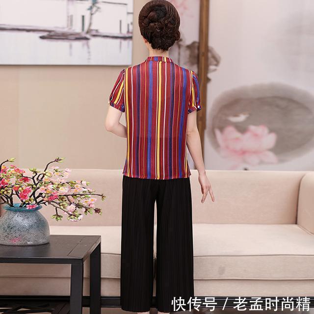 阔腿裤 会穿的女人,到了40是不穿裙子的,她们一般会选择时髦的套装