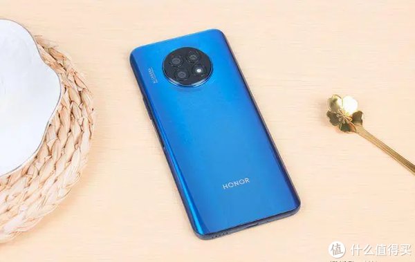 学生党1000-1500手机推荐