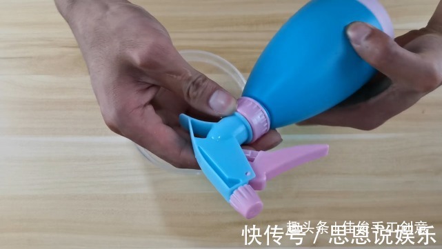 妙招|家里的窗帘拆下来洗太麻烦教你一招不用拆,也能轻轻松松洗干净
