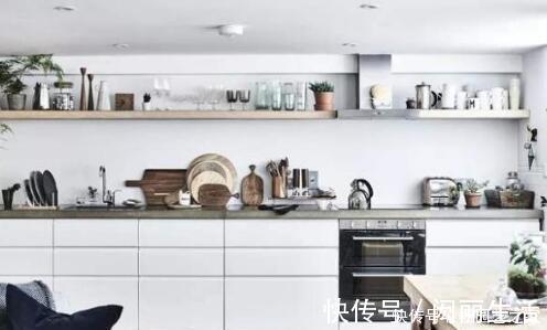 收纳|越来越多人厨房不做吊柜了,现在流行这样装,既实用又省钱