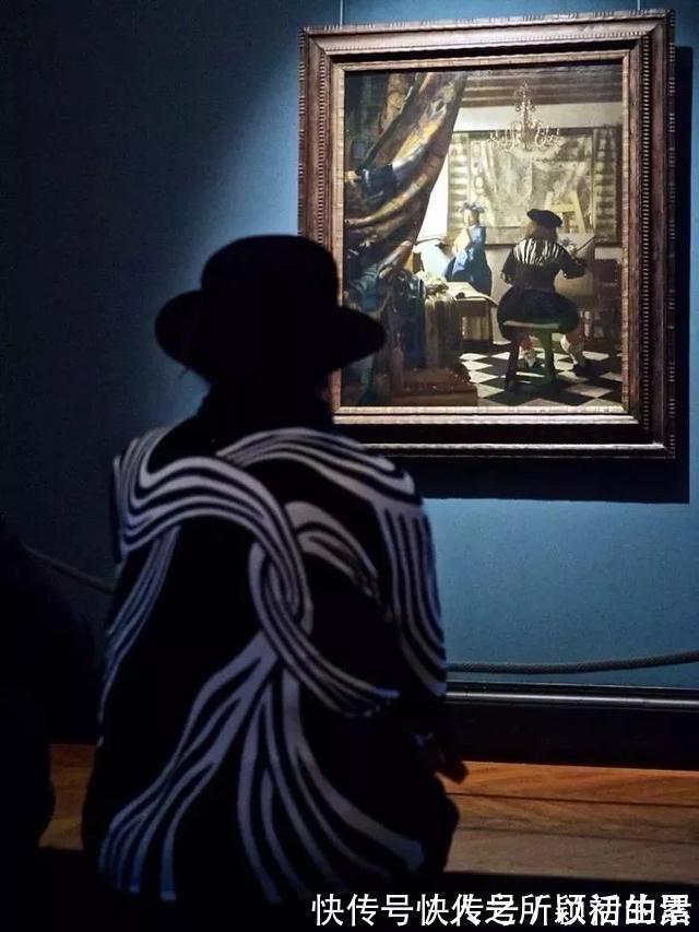 名画@和名画“撞衫”是一种怎样的体验?他花2年专拍艺术界最美的意外