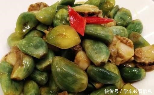 腌腊八蒜,用米醋还是陈醋做对这一步,大蒜个个翠绿又好吃!