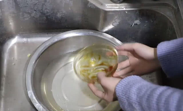 蒸完馒头的水别倒掉,一年能省好多钱,可惜大多人都不了解!