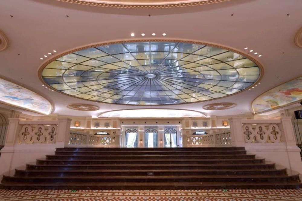 满屏都是”高级感” 小姐姐邀您去逛贵阳“小威尼斯”中天CCPARK