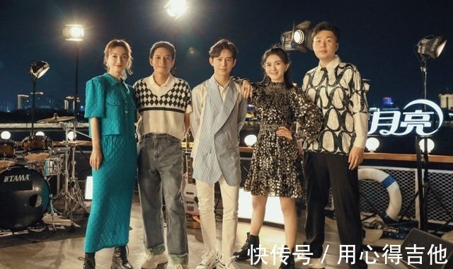 《快本》已停播四十多天,何炅即将回归,其余四人仍没有动静