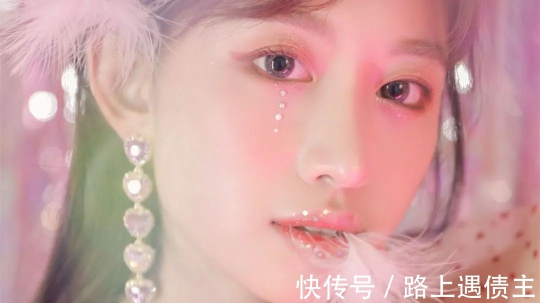 蛇女|这四个生肖,旺子旺夫,运势吉祥,招财招福